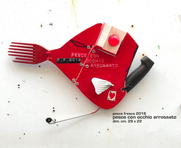 pesce con occhio arrossato